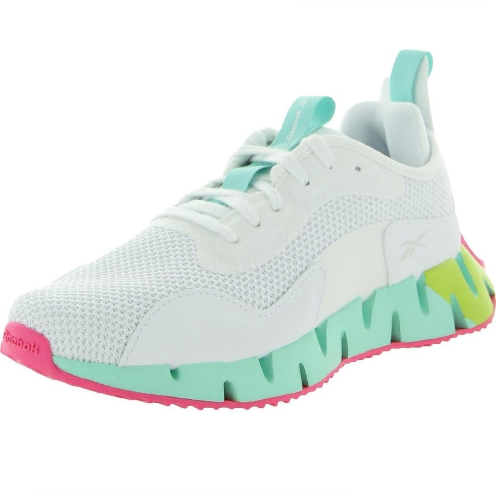 Reebok Women's Zig Dynamica Adventure Sneaker 6.5